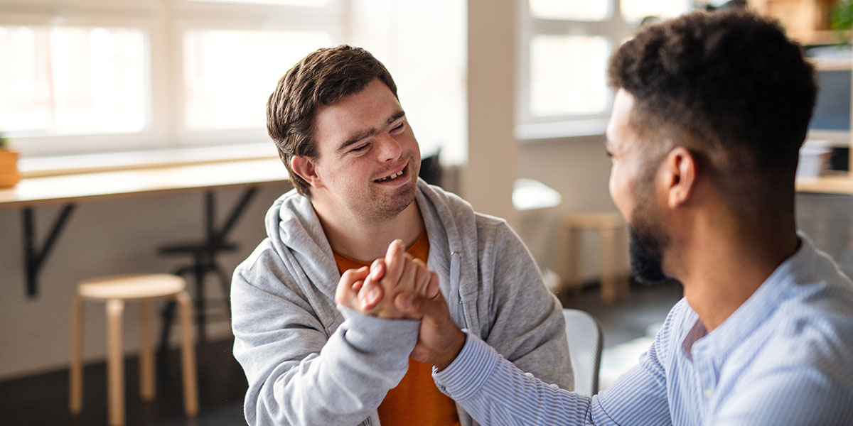 Personne aidant une personne en situation d'handicap